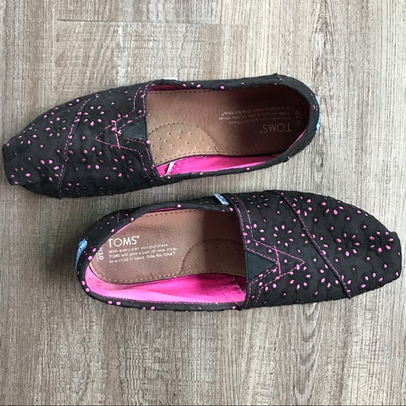 Toms Shoes - Sold on eBay • TOMS SIZE 10W BLACK PINK FLOWER
